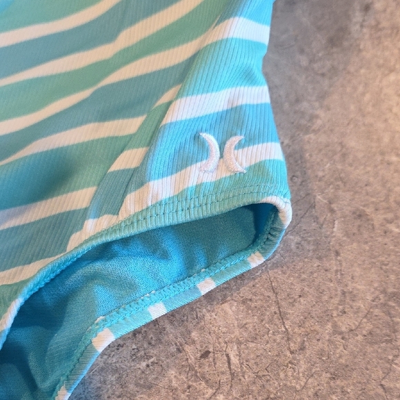 (J35) Hurley Blue and White One Piece Swimsuit Dynamic Stripes - Picture 2 of 5